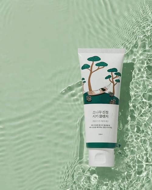 Round Lab Pine Calming Cica Cleanser 4