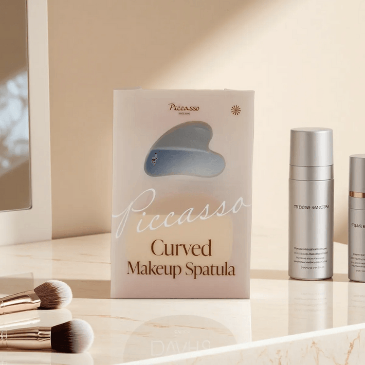 Piccasso Curved Makeup Spatula