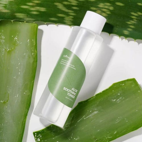 Isntree Aloe Soothing Toner